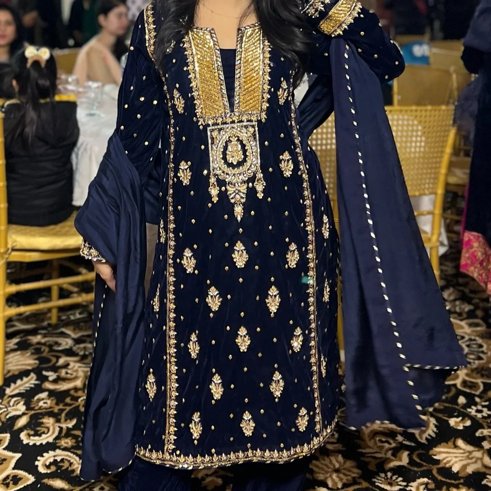 Pakistani Dress Brand New. Worn Once - Picture 3 of 8